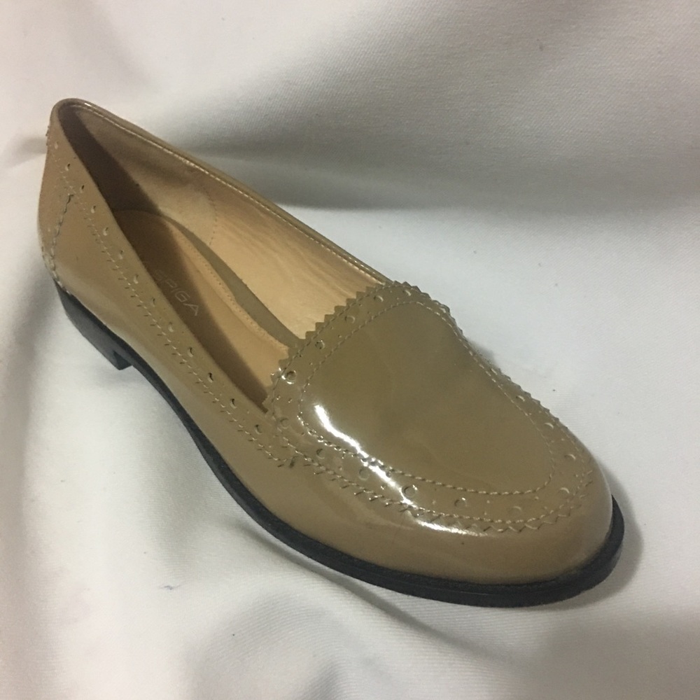 VIASPIGA Women’s Tan Slip - on Shoes Size 8.5